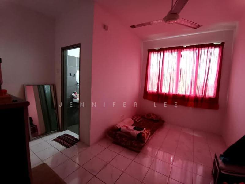 Pangsapuri untuk Dijual di The Rise Collection 2 - Jennifer Lee - Bedroom - PropertyGuru.com.my