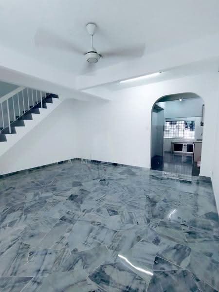 Rumah Teres 2-Tingkat untuk Disewa di Batu Caves (Selangor) - Hamizah . - Living Room - PropertyGuru.com.my