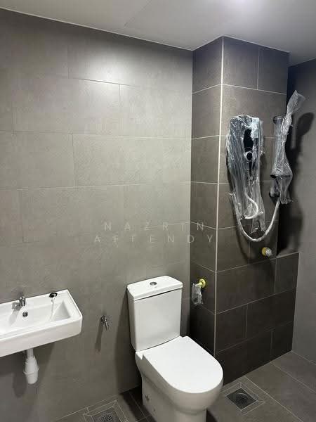 Kondominium untuk Disewa di Subang Bestari - Nazrin Affendy - Bathroom - PropertyGuru.com.my