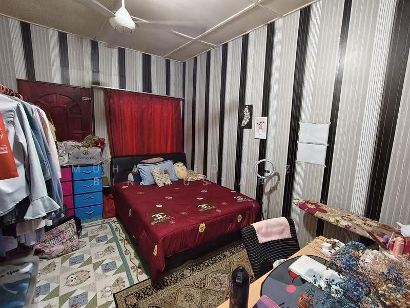 2-storey Terraced House for Sale in Taman Langat Jaya (Bangi) - Muhammed Nazri bin Mustapha - Bedroom - PropertyGuru.com.my