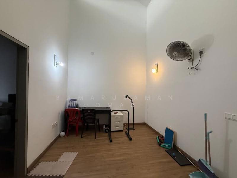 Terraced House for Sale in Elmina (Shah Alam) - Kamaruzaman Omar - Study - PropertyGuru.com.my