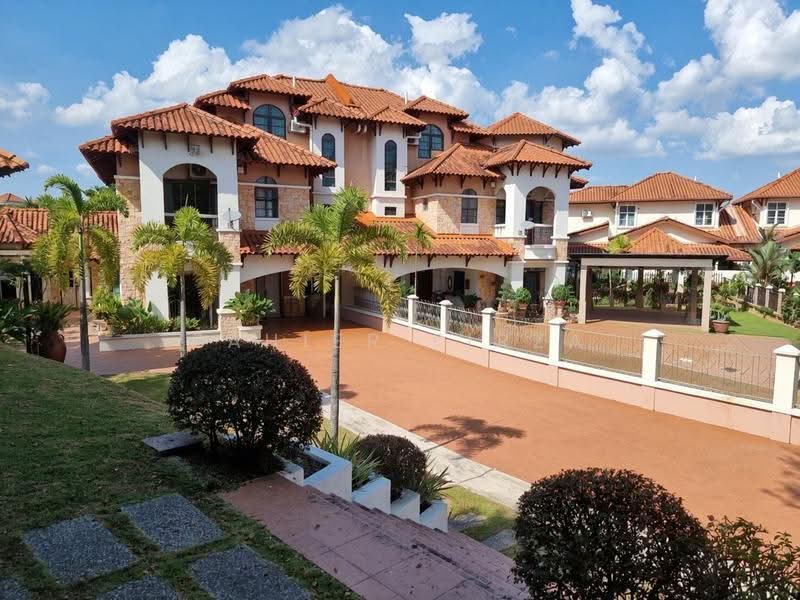 Rumah Berkembar untuk Dijual di Seksyen 7 (Shah Alam) - Zahier Firza - PropertyGuru.com.my