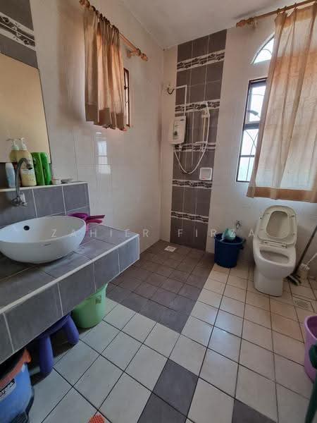 Rumah Berkembar untuk Dijual di Seksyen 7 (Shah Alam) - Zahier Firza - PropertyGuru.com.my