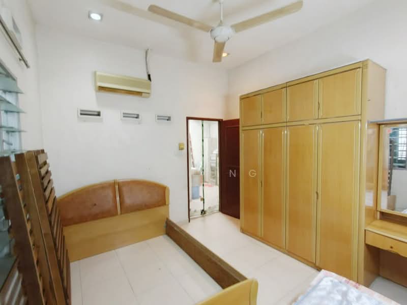 1-storey Terraced House for Sale in Taman Abad (Johor Bahru) - YC Fung - Bedroom - PropertyGuru.com.my