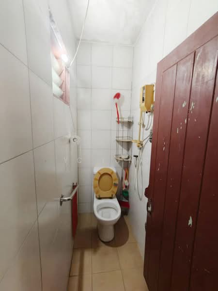 1-storey Terraced House for Sale in Taman Abad (Johor Bahru) - YC Fung - Bathroom - PropertyGuru.com.my