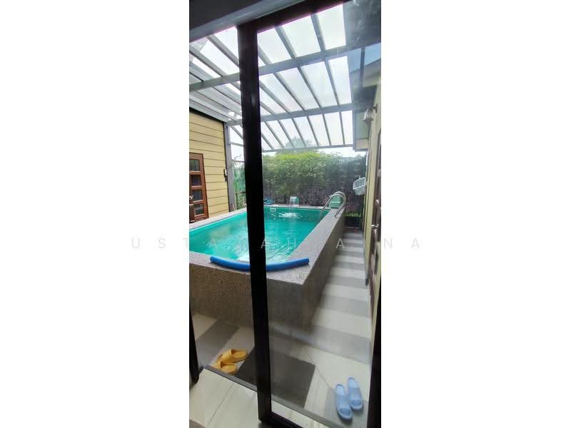 Semi-Detached House for Sale in Nilai (Negeri Sembilan) - Ustazah Aina - Pool - PropertyGuru.com.my