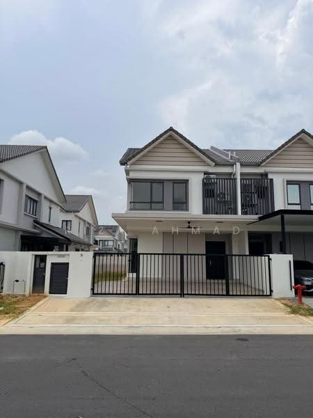 Semi-Detached House for Rent in Cyber 10 (Cyberjaya) - Riza Ahmad - Exterior - PropertyGuru.com.my