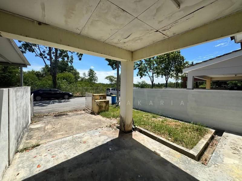 Rumah Teres 2-Tingkat untuk Dijual di Bandar Saujana Putra (Tanjong Duabelas) - AZMAN ZAKARIA - Exterior - PropertyGuru.com.my