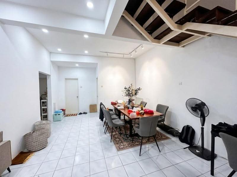 Rumah Teres 2-Tingkat untuk Dijual di Ukay Perdana (Ulu Kelang) - Abdul Qadir - Dining Room - PropertyGuru.com.my