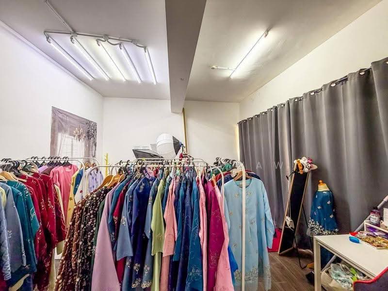 Shop / Office untuk Dijual di Kajang (Selangor) - Fauran Nawawi - PropertyGuru.com.my