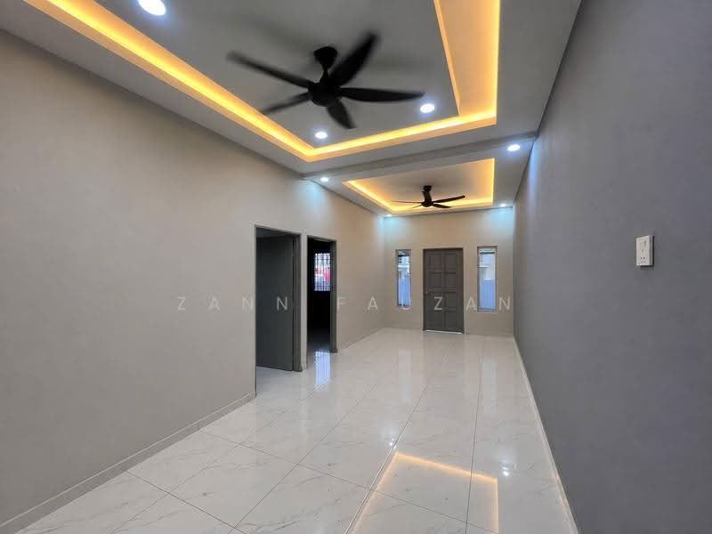 1-storey Terraced House for Sale in Taman Bernam Baru (Tanjung Malim) - Zann Fauzan - Living Room - PropertyGuru.com.my