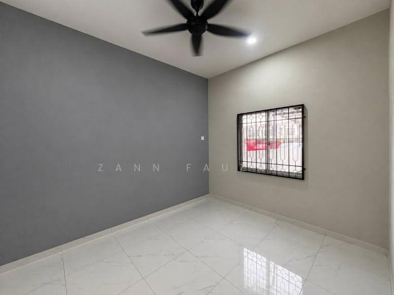 1-storey Terraced House for Sale in Taman Bernam Baru (Tanjung Malim) - Zann Fauzan - Interior - PropertyGuru.com.my