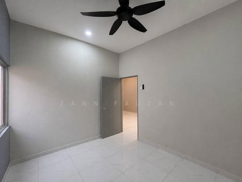 1-storey Terraced House for Sale in Taman Bernam Baru (Tanjung Malim) - Zann Fauzan - Interior - PropertyGuru.com.my