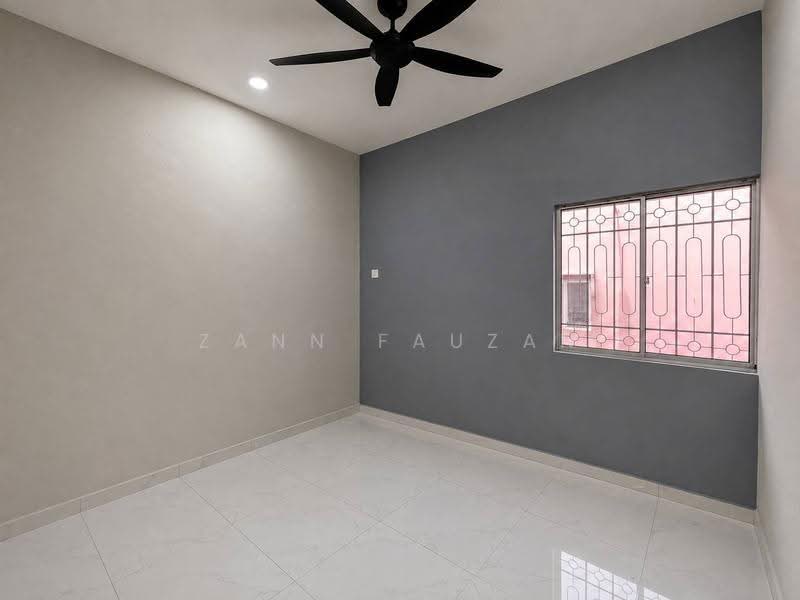 1-storey Terraced House for Sale in Taman Bernam Baru (Tanjung Malim) - Zann Fauzan - Interior - PropertyGuru.com.my