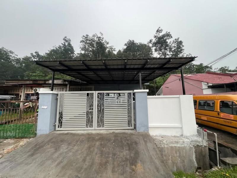 Rumah Teres 1-Tingkat untuk Dijual di Taman Bernam Baru (Tanjung Malim) - Zann Fauzan - Exterior - PropertyGuru.com.my