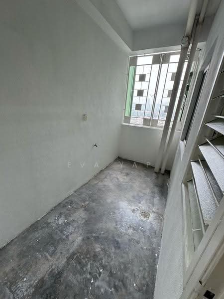 Kondominium untuk Dijual di Kepong Sentral Condominium - Eva Yap - Balcony - PropertyGuru.com.my