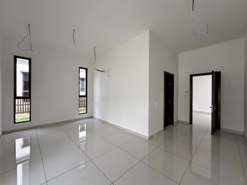 Bungalow House untuk Dijual di Setia Eco Park (Setia Alam) - Jess Tee - Living Room - PropertyGuru.com.my
