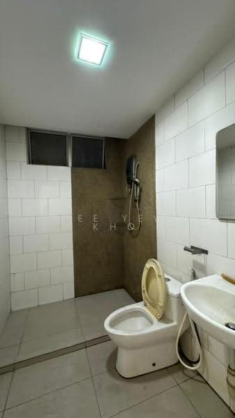 Kondominium untuk Dijual di Bukit OUG Condominiums - Yee Yew Kho - Bathroom - PropertyGuru.com.my