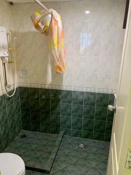 Condominium for Rent at Marina Bay Condominium - Jack Law - Bathroom - PropertyGuru.com.my