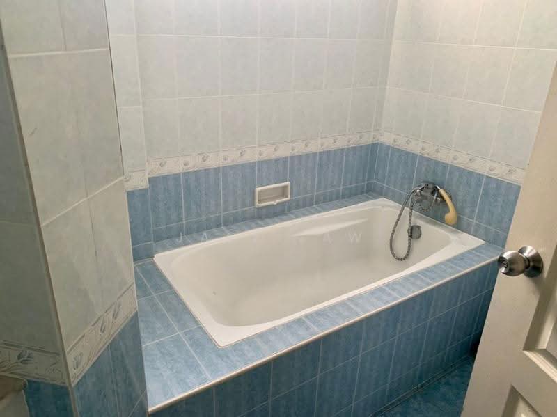 Condominium for Rent at Marina Bay Condominium - Jack Law - Bathroom - PropertyGuru.com.my