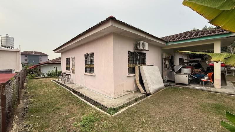 Bungalow House for Sale in Bandar Putra Permai (Seri Kembangan) - Abdul Qadir - PropertyGuru.com.my