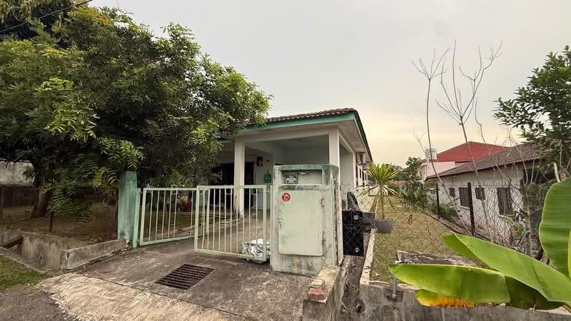 Bungalow House for Sale in Bandar Putra Permai (Seri Kembangan) - Abdul Qadir - PropertyGuru.com.my