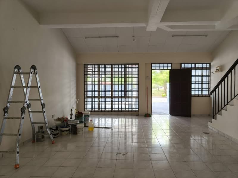 Rumah Teres 2-Tingkat untuk Dijual di Taman Scientex Pasir Gudang (Pasir Gudang) - Yucong . - Living Room - PropertyGuru.com.my