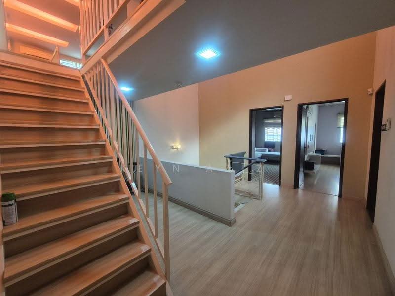 Rumah Teres 2-Tingkat untuk Dijual di Bandar Nusaputra (Puchong) - Keyn Aziz - Corridor - PropertyGuru.com.my