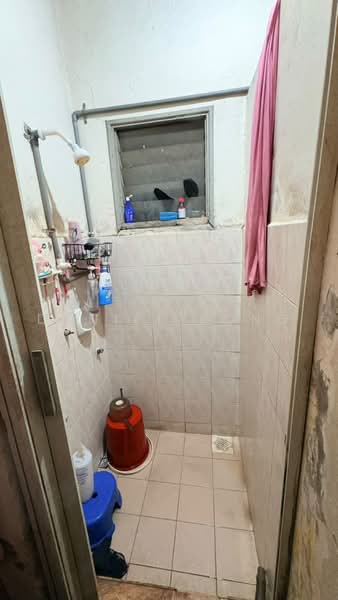 Rumah Flat untuk Dijual di Taman Impian Emas - Daniel Yong - Bathroom - PropertyGuru.com.my