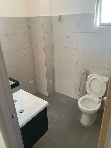 Rumah Teres 2-Tingkat untuk Dijual di Taman Mayang (Petaling Jaya) - Mike Yap - Bathroom - PropertyGuru.com.my