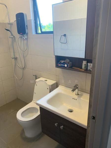Rumah Teres 2-Tingkat untuk Dijual di Taman Mayang (Petaling Jaya) - Mike Yap - Bathroom - PropertyGuru.com.my