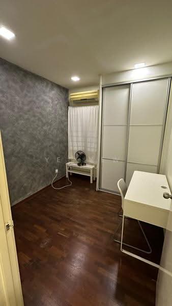 Pangsapuri untuk Dijual di Anjung Hijau (Greenfields) - Yee Yew Kho - Bedroom - PropertyGuru.com.my