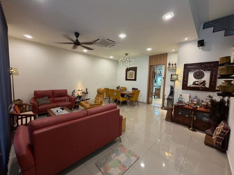 2-storey Terraced House for Sale in Kota Bayuemas (Klang) - Rachel Sie - Living Room - PropertyGuru.com.my