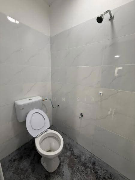 Rumah Teres 2-Tingkat untuk Dijual di Taman Damai Jaya (Skudai) - John Sia - Bathroom - PropertyGuru.com.my