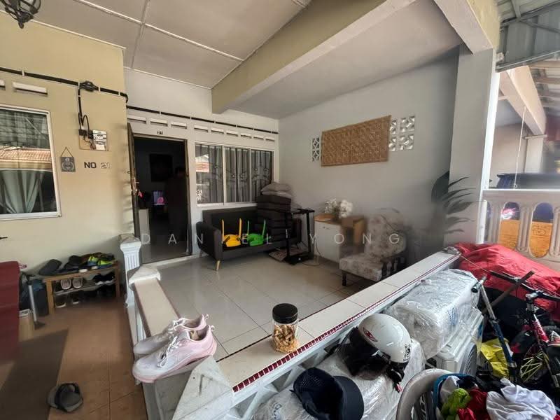 1-storey Terraced House for Sale in Taman Pulai Emas (Kulai) - Daniel Yong - Living Room - PropertyGuru.com.my