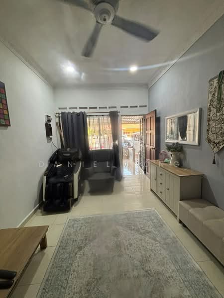 1-storey Terraced House for Sale in Taman Pulai Emas (Kulai) - Daniel Yong - Living Room - PropertyGuru.com.my