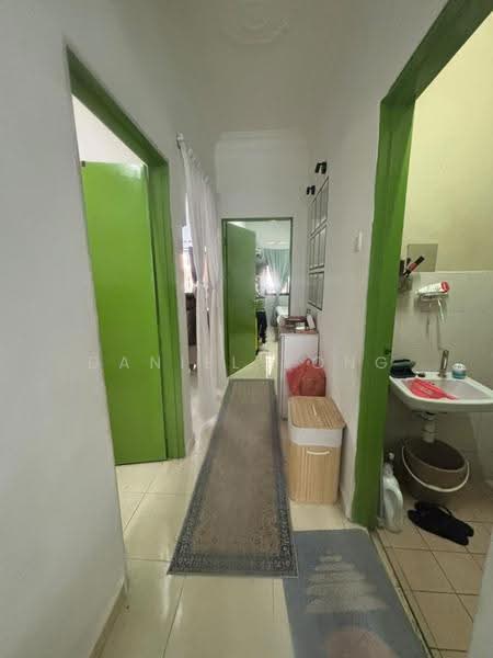 1-storey Terraced House for Sale in Taman Pulai Emas (Kulai) - Daniel Yong - Corridor - PropertyGuru.com.my