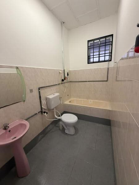 2-storey Terraced House for Sale in Taman Megah (Pontian) - Win Lim - Bathroom - PropertyGuru.com.my