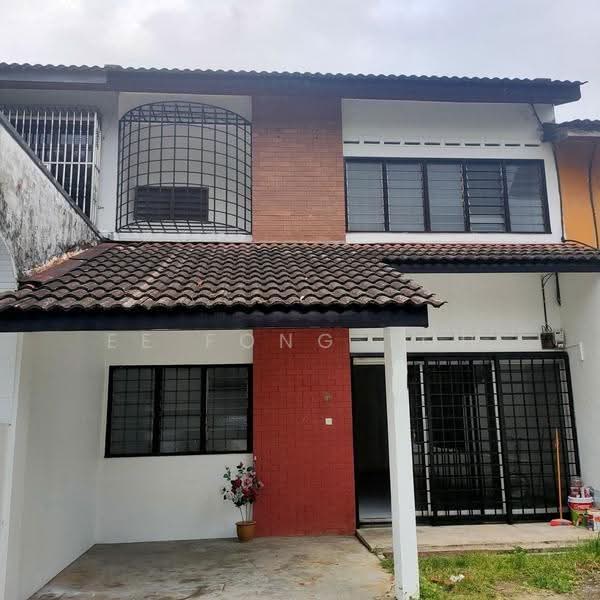 2-storey Terraced House for Sale in Taman Daya (Johor Bahru) - Ee Fong Toh - Exterior - PropertyGuru.com.my
