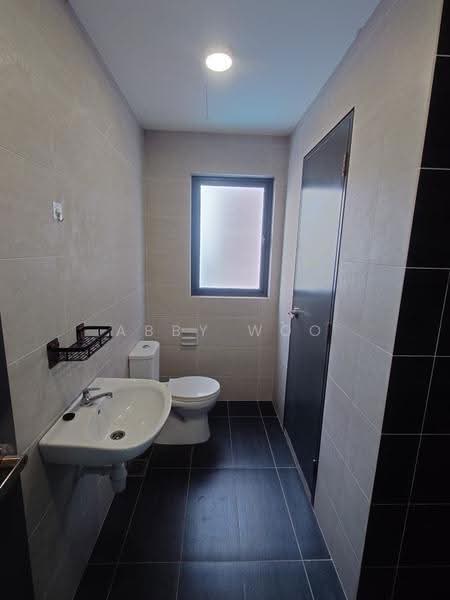 Kediaman Servis untuk Disewa di EDUSENTRAL - Abby Woo - Bathroom - PropertyGuru.com.my