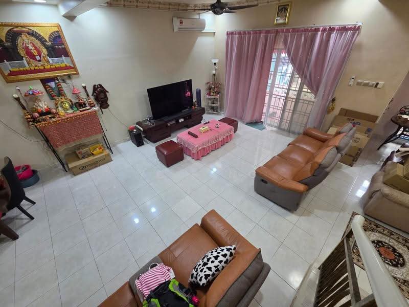Rumah Teres 2-Tingkat untuk Dijual di Taman Seri Austin (Tebrau) - YC Fung - Living Room - PropertyGuru.com.my