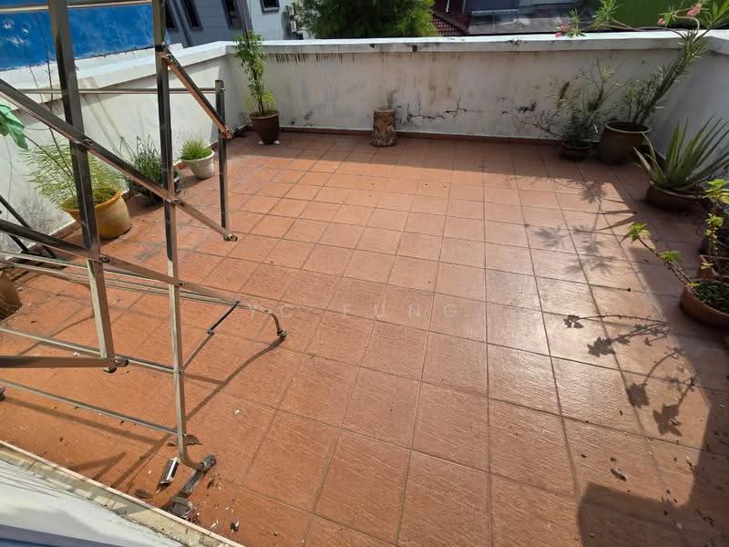 Rumah Teres 2-Tingkat untuk Dijual di Taman Seri Austin (Tebrau) - YC Fung - Balcony - PropertyGuru.com.my