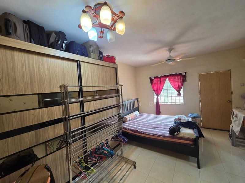 Rumah Teres 2-Tingkat untuk Dijual di Taman Seri Austin (Tebrau) - YC Fung - Bedroom - PropertyGuru.com.my