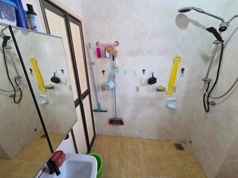 Rumah Teres 2-Tingkat untuk Dijual di Taman Seri Austin (Tebrau) - YC Fung - Bathroom - PropertyGuru.com.my