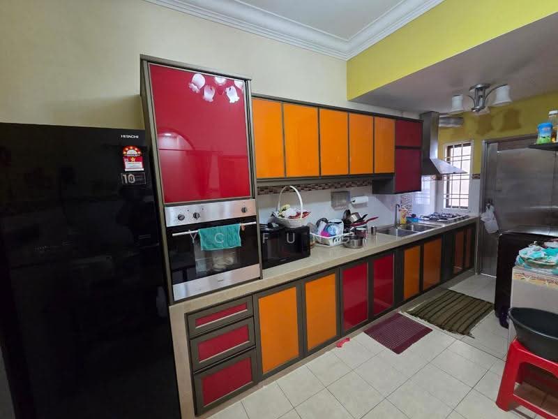 Rumah Teres 2-Tingkat untuk Dijual di Taman Seri Austin (Tebrau) - YC Fung - Kitchen - PropertyGuru.com.my