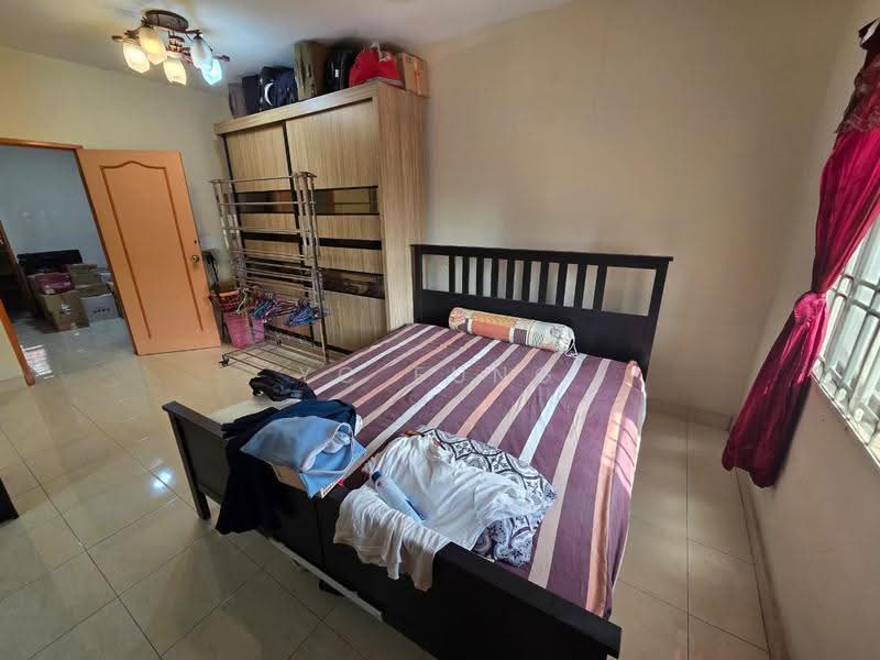 Rumah Teres 2-Tingkat untuk Dijual di Taman Seri Austin (Tebrau) - YC Fung - Bedroom - PropertyGuru.com.my