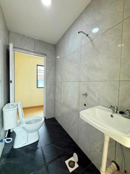 Rumah Teres 2-Tingkat untuk Dijual di Bandar Baru Permas Jaya (Permas Jaya) - Melinda Ee - Bathroom - PropertyGuru.com.my