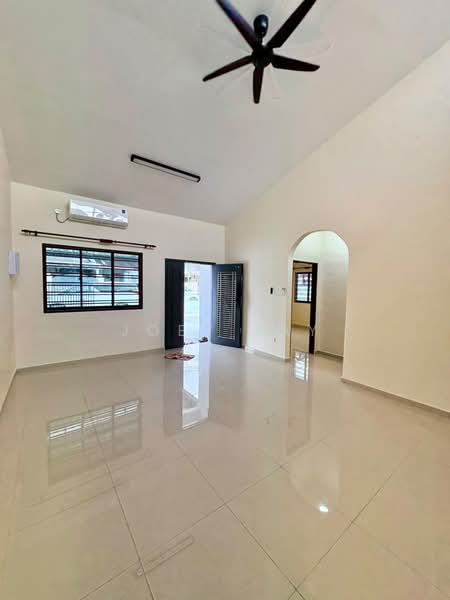 Semi-Detached House for Rent in Taman Sri Tebrau (Johor Bahru) - Joey Tay - Living Room - PropertyGuru.com.my