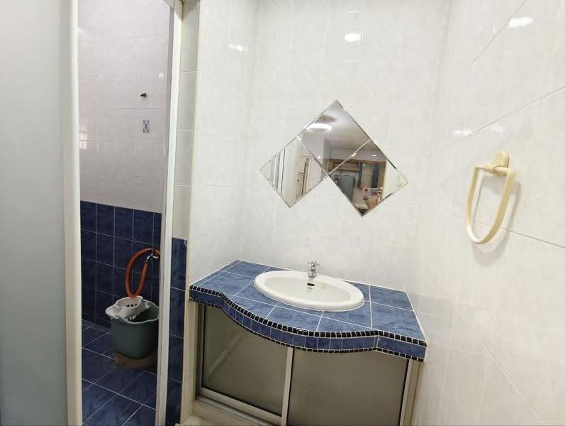 Rumah Teres 2-Tingkat untuk Disewa di Sri Petaling (Kuala Lumpur) - Coyi Lim - Bathroom - PropertyGuru.com.my