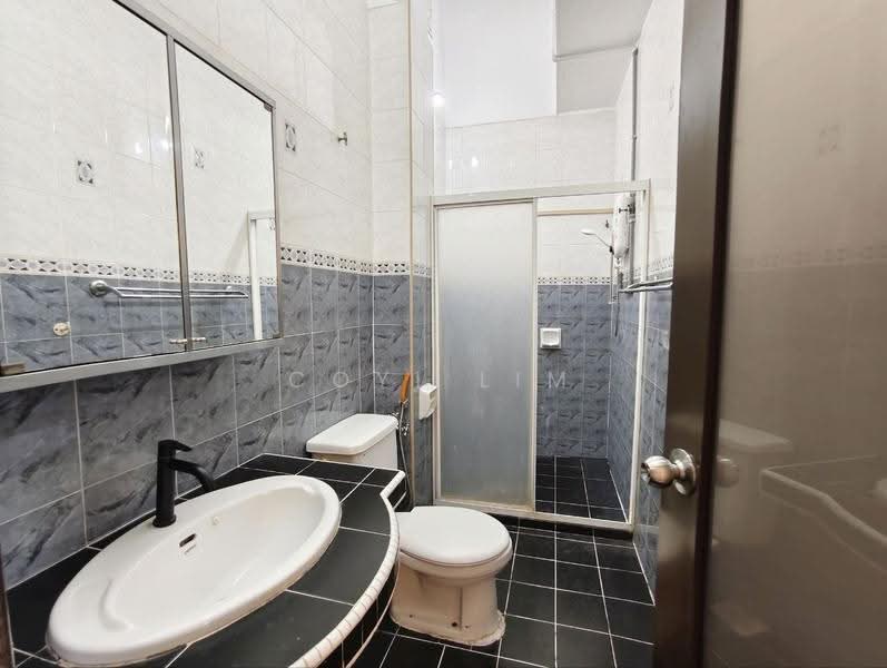 Rumah Teres 2-Tingkat untuk Disewa di Sri Petaling (Kuala Lumpur) - Coyi Lim - Bathroom - PropertyGuru.com.my
